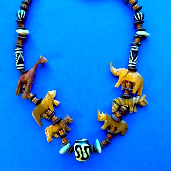 African Tribal Wooden Fetish Necklace Hand Carved Safari Animals - Picture 5 of 6